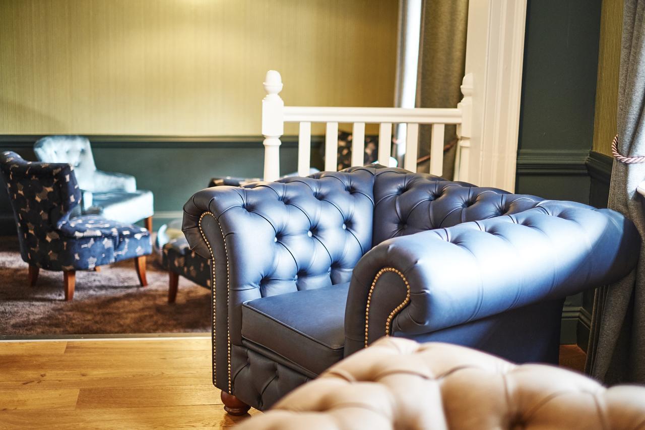 The Chequers Hotel นิวเบอรี ภายนอก รูปภาพ